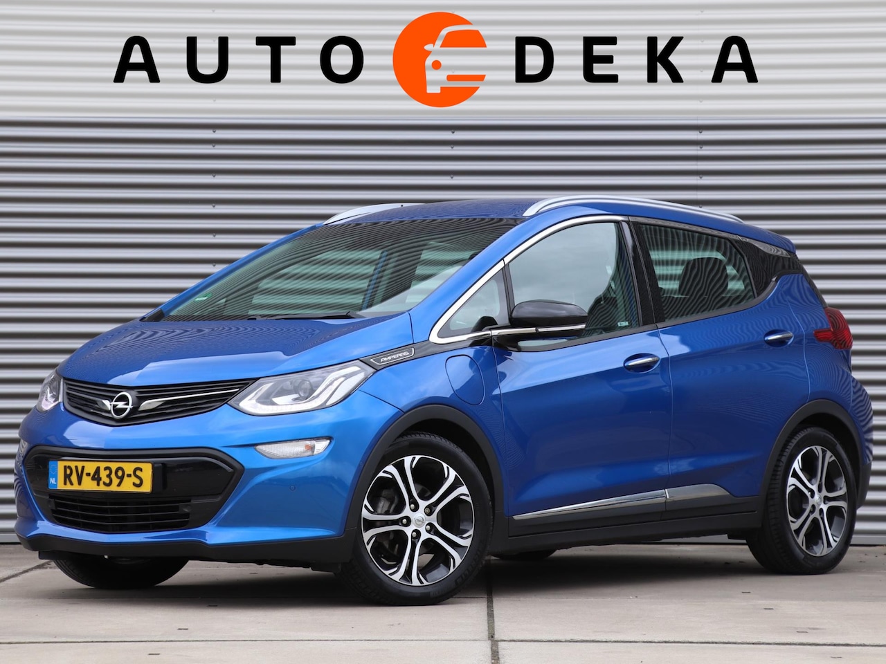 Opel Ampera-e - Launch Executive 60 kWh *Leder*Stoel+stuurverw.*Parkeersens.* - AutoWereld.nl