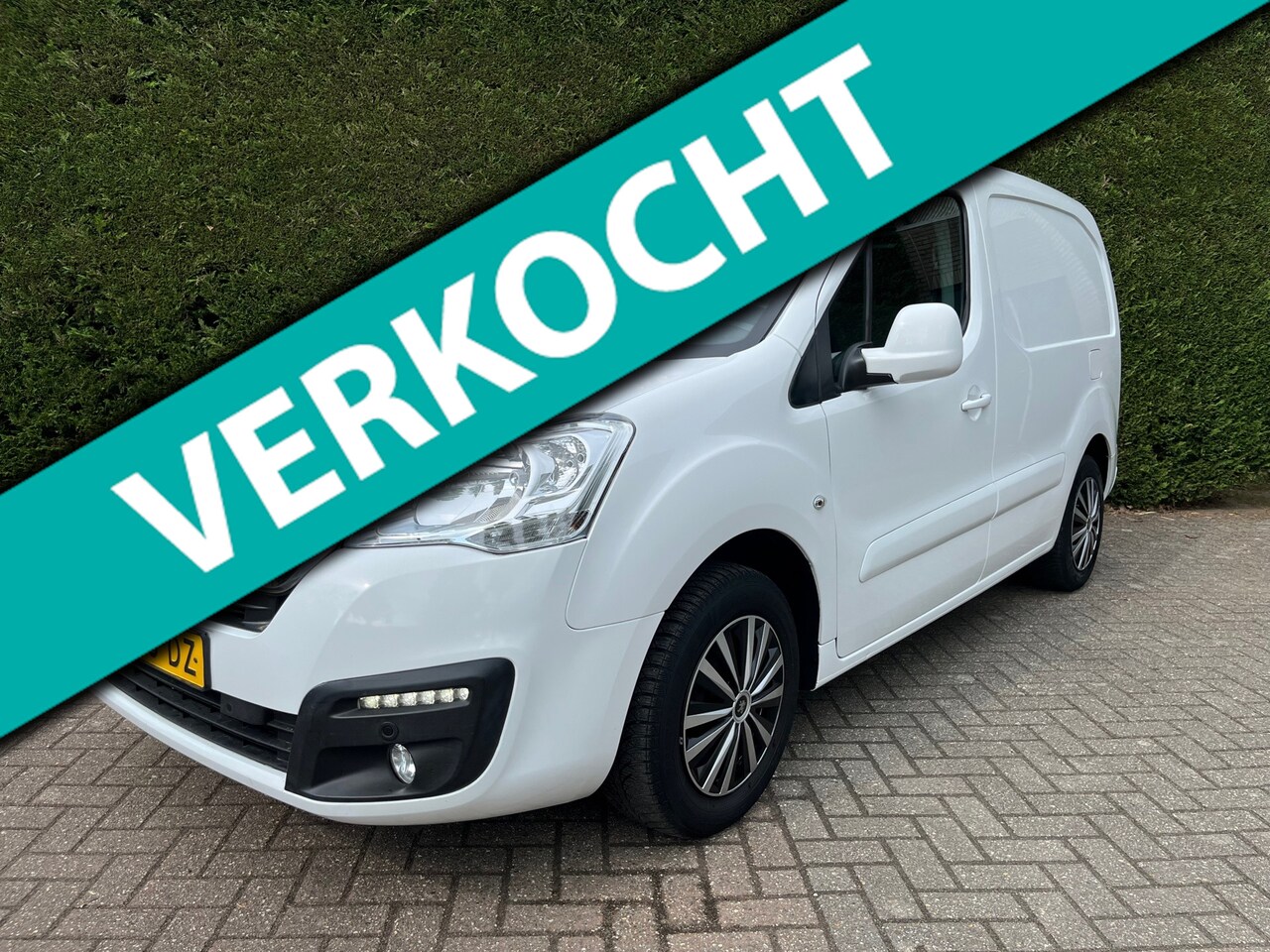 Peugeot Partner - 120 1.6 Navi, Apple carplay, Camera & PDC, Cruise, Eerste eigenaar ! - AutoWereld.nl