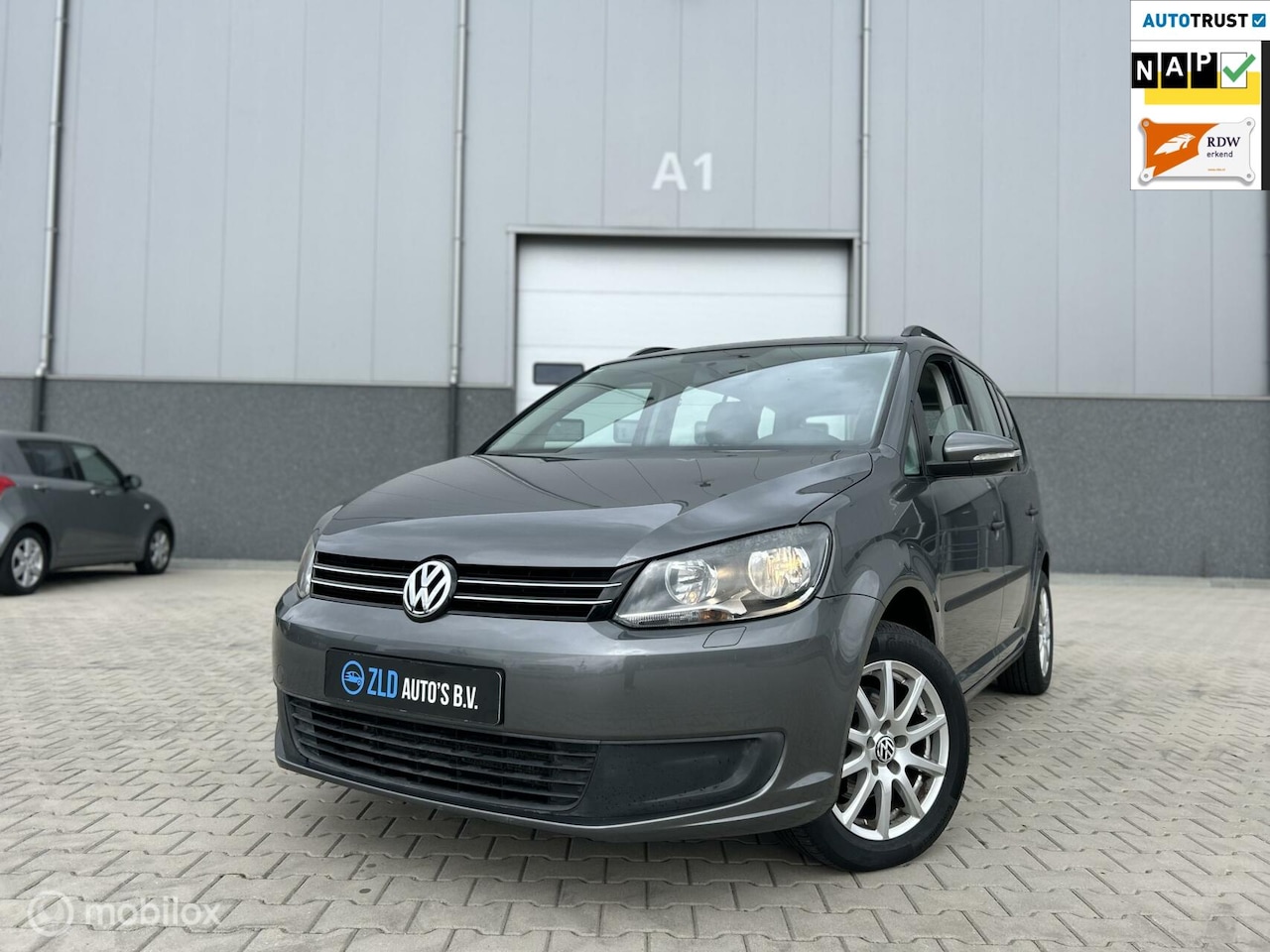 Volkswagen Touran - 1.2 TSI Bluemotion 7p./APK/CARPLAY/TREKH./ - AutoWereld.nl