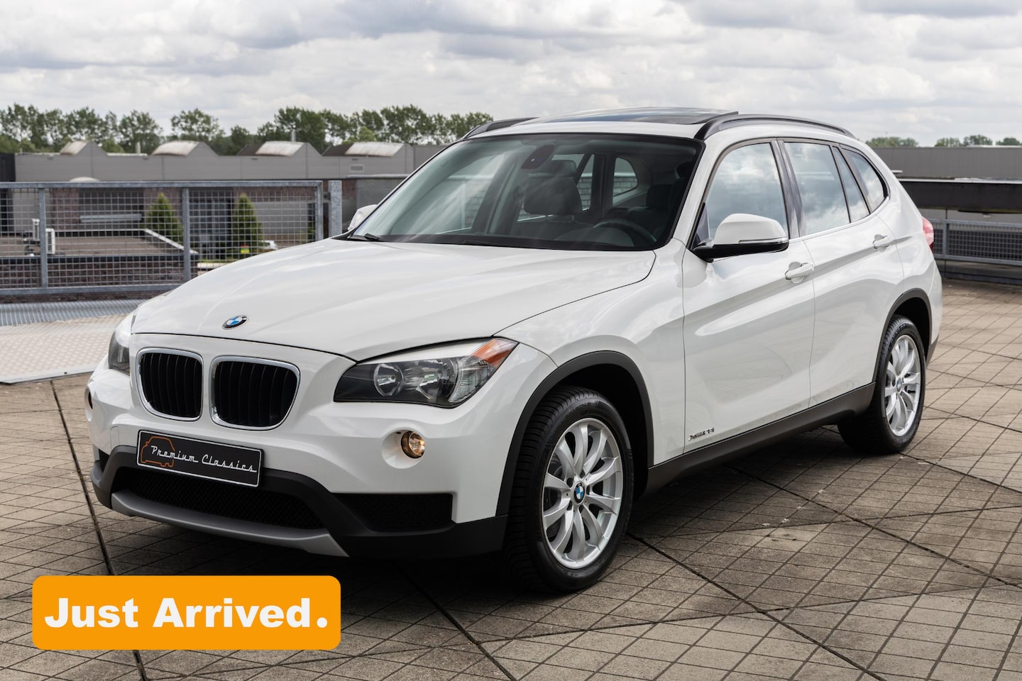 BMW X1 - xDrive28i | 124.000KM | Panorama | Heated Seats - AutoWereld.nl