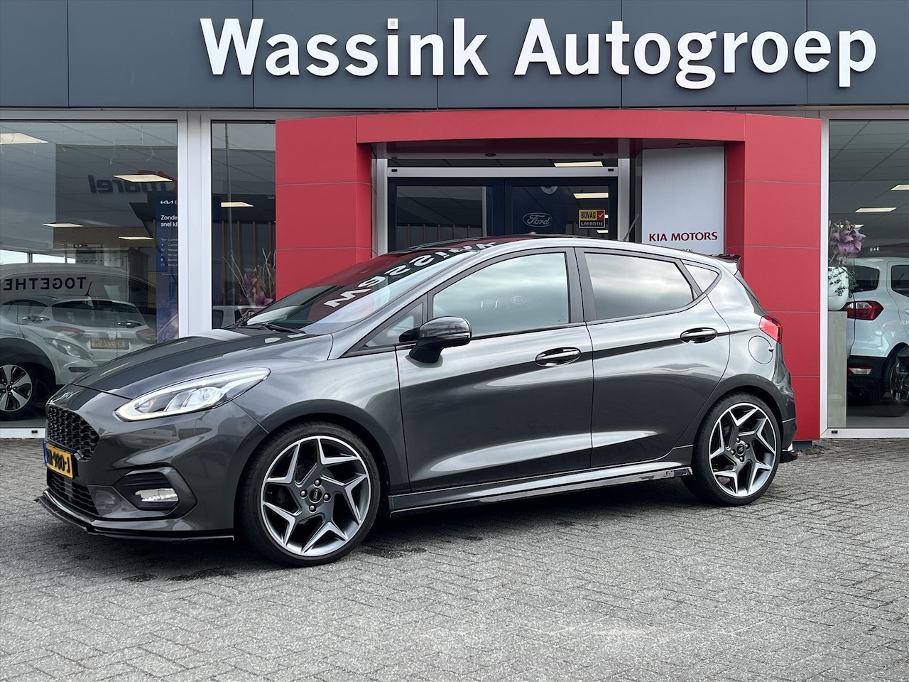 Ford Fiesta - 1.0 EcoBoost ST-Line | Navigatie | 18 inch | Carplay | Maxton Design - Speciale uitvoering - AutoWereld.nl