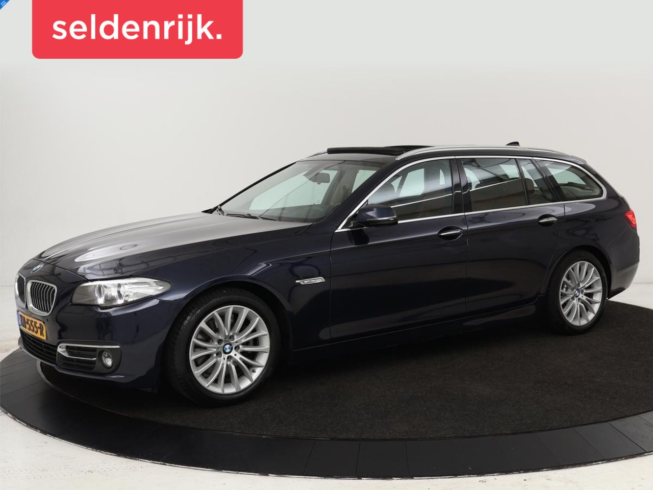 BMW 5-serie Touring - 520i Luxury Edition | Panoramadak | Leder | Stoelverwarming | Navigatie | Xenon | Memory | - AutoWereld.nl