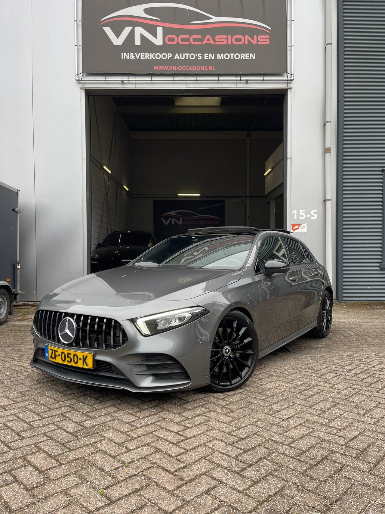 Mercedes-Benz A-klasse - 250 Premium Plus AMG NIGHT SFEER - AutoWereld.nl