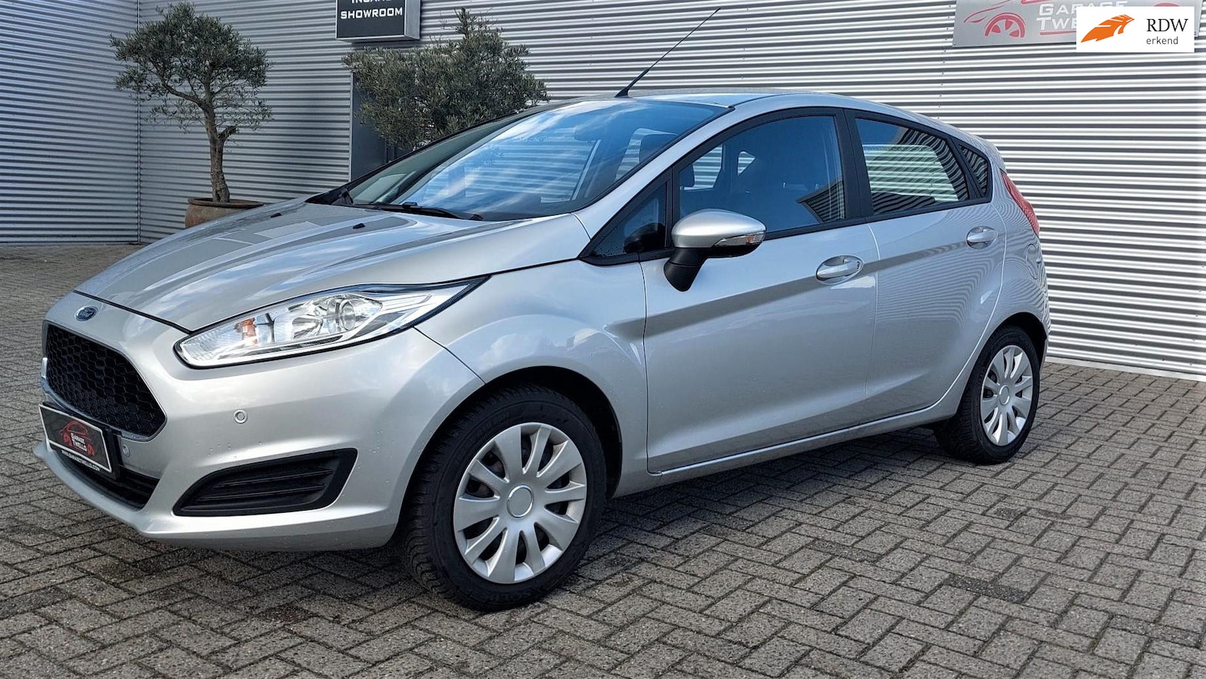 Ford Fiesta - 1.0 EcoBoost pdc, navigatie, led, airco - AutoWereld.nl