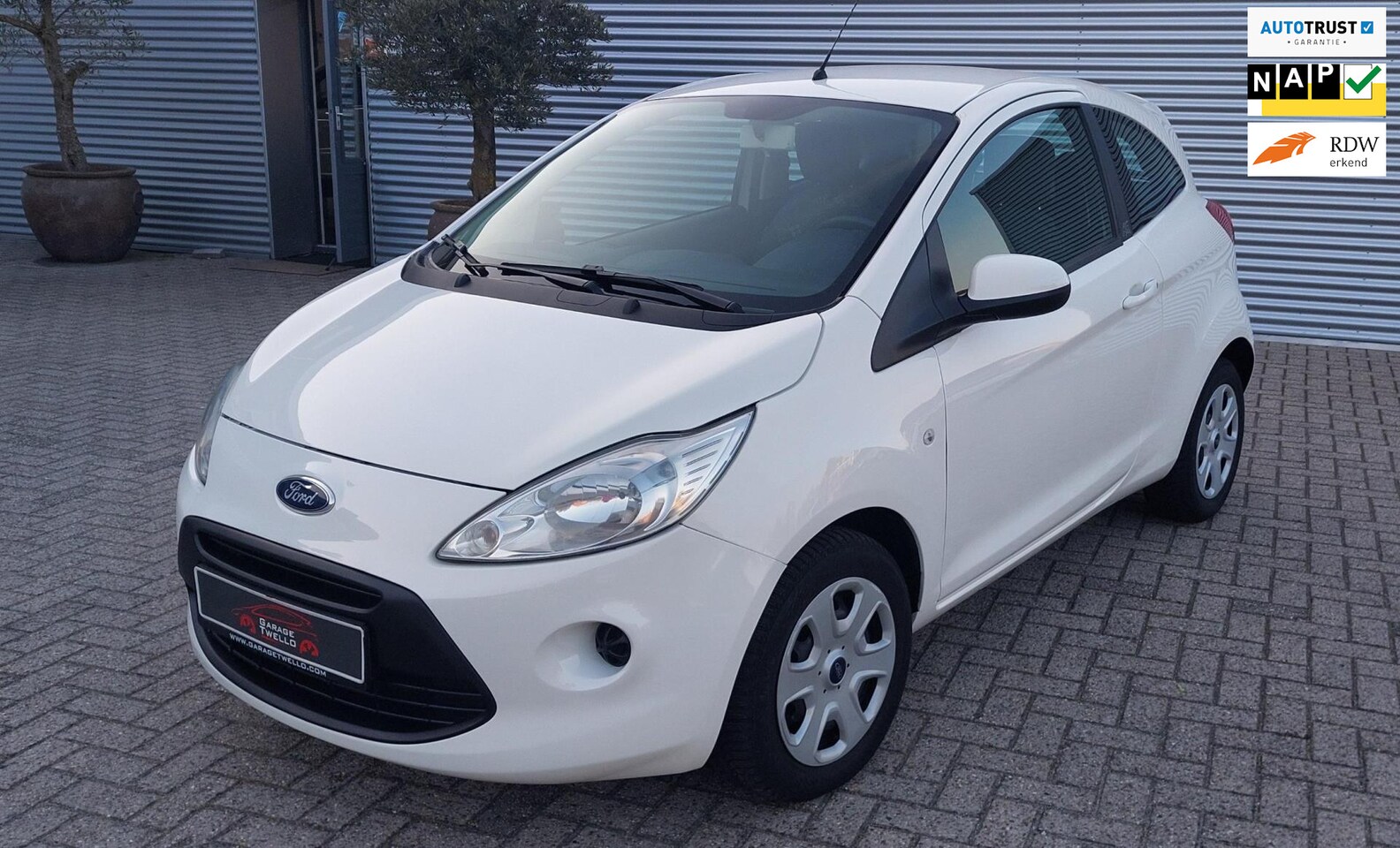 Ford Ka - 1.2 Style start/stop airco, elektrische ramen, cv. - AutoWereld.nl