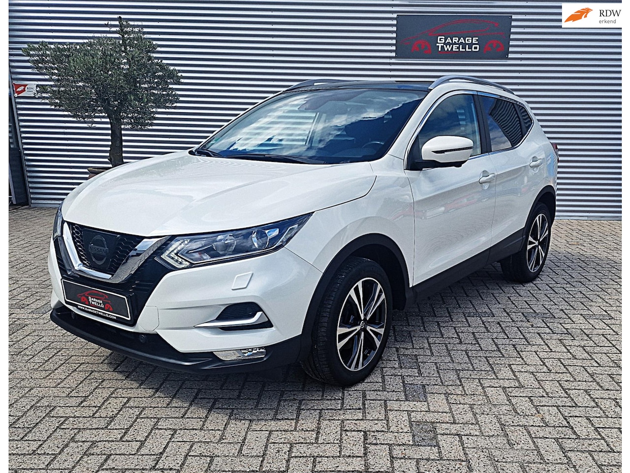Nissan Qashqai - 1.2 Tekna 360 camera ,navigatie, panorama dak, cruise control - AutoWereld.nl