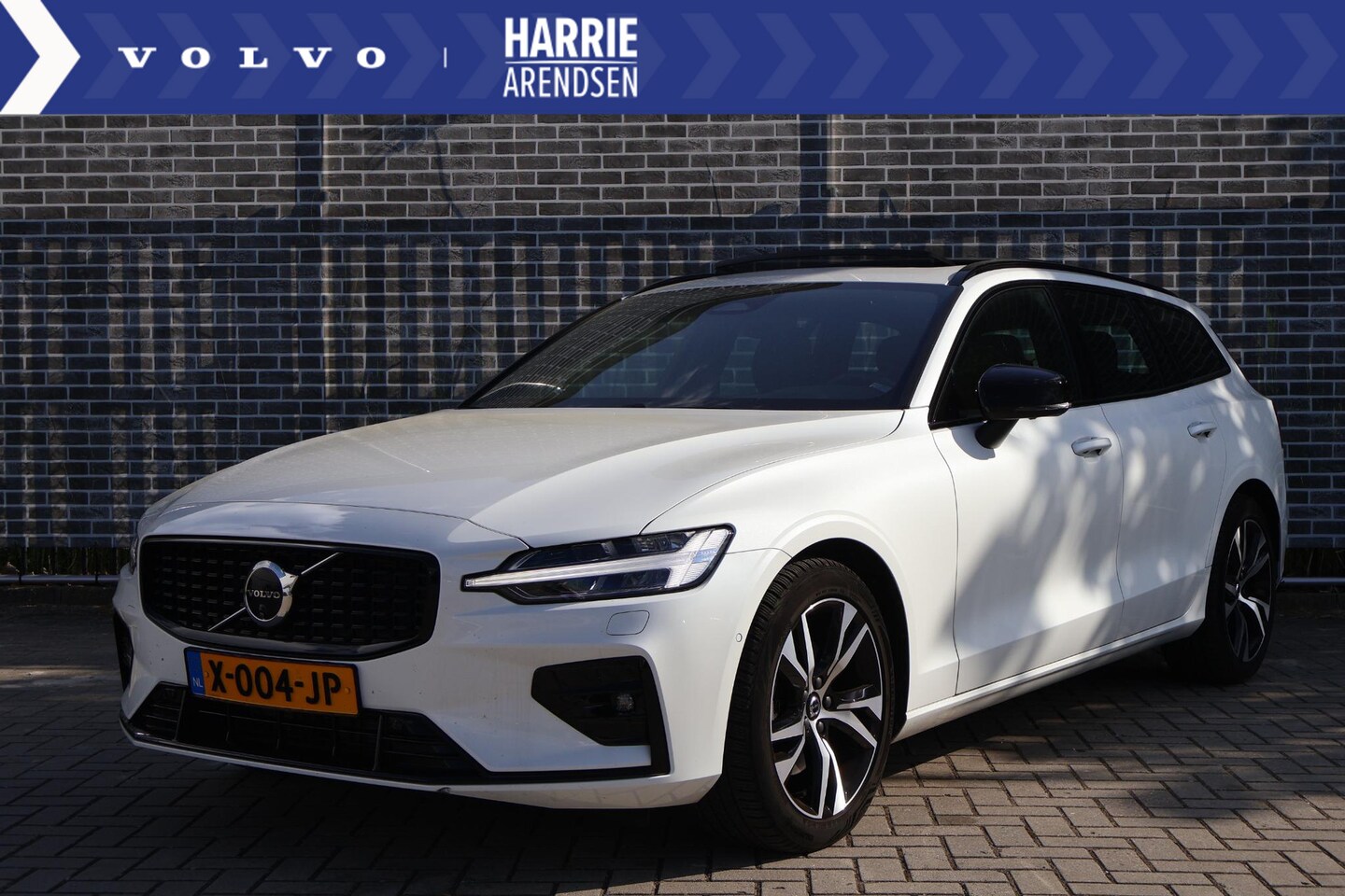 Volvo V60 - B3 Plus Dark | Trekhaak | Adaptive cruise control | Panoramadak | Harman Kardon audio | 36 - AutoWereld.nl