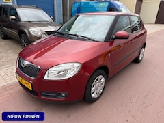 Skoda Fabia - 1.4-16V Ambiente 5-deurs NAP 107.271km Airco Leuke auto met alle boekjes en dealer onderho