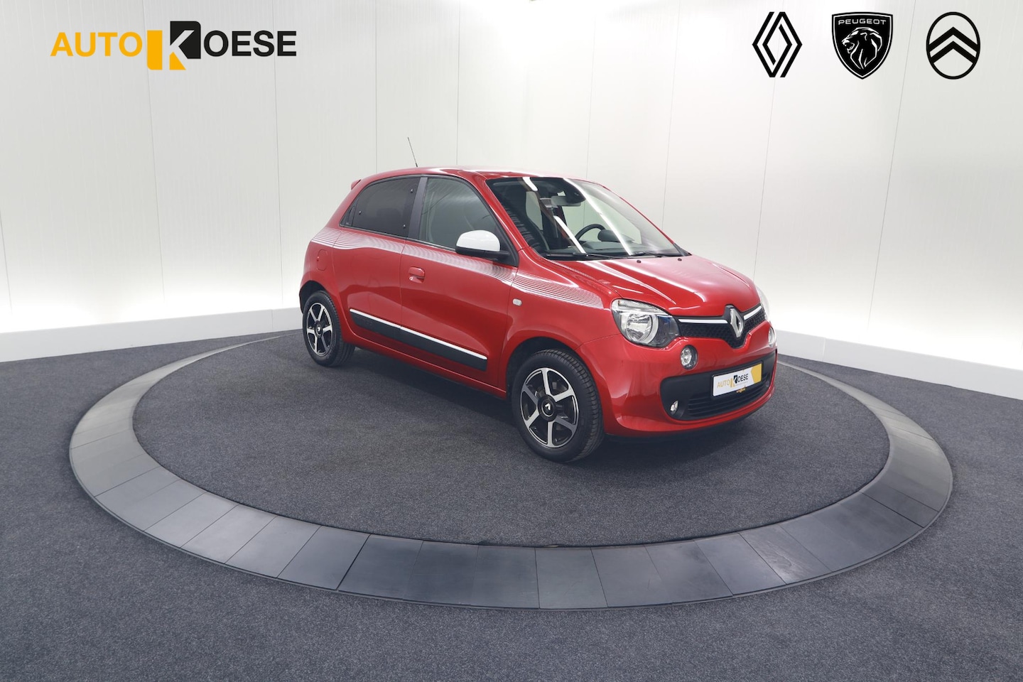 Renault Twingo - SCe 70 Intens | Parkeersensoren | Cruise Control | Climate Control | 15 Inch Lichtmetalen - AutoWereld.nl