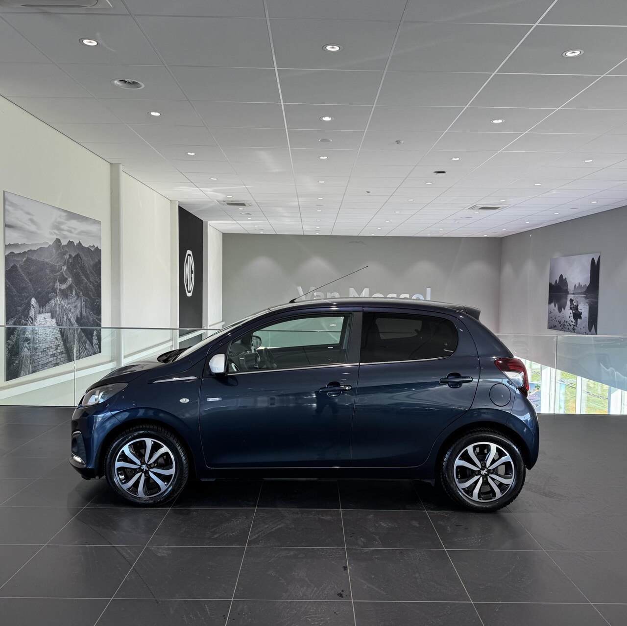 Peugeot 108 - 1.0 e-VTi Envy Airco | Bluetooth | Uniek exemplaar! - AutoWereld.nl