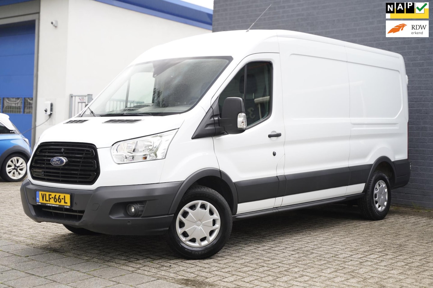 Ford Transit - 330 2.0 TDCI L3H2 Trend Automaat, Trekhaak, NAP - AutoWereld.nl