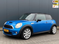 MINI Cooper S - 1.6 Chili | Panoramadak | Leder | Climate Control | 17" LMV | NAP | Cruise Control