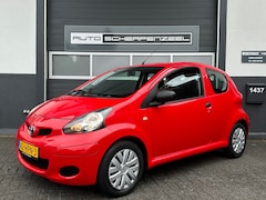 Toyota Aygo - 1.0-12V Red ed. I ZUINIG I NL AUTO I N.A.P