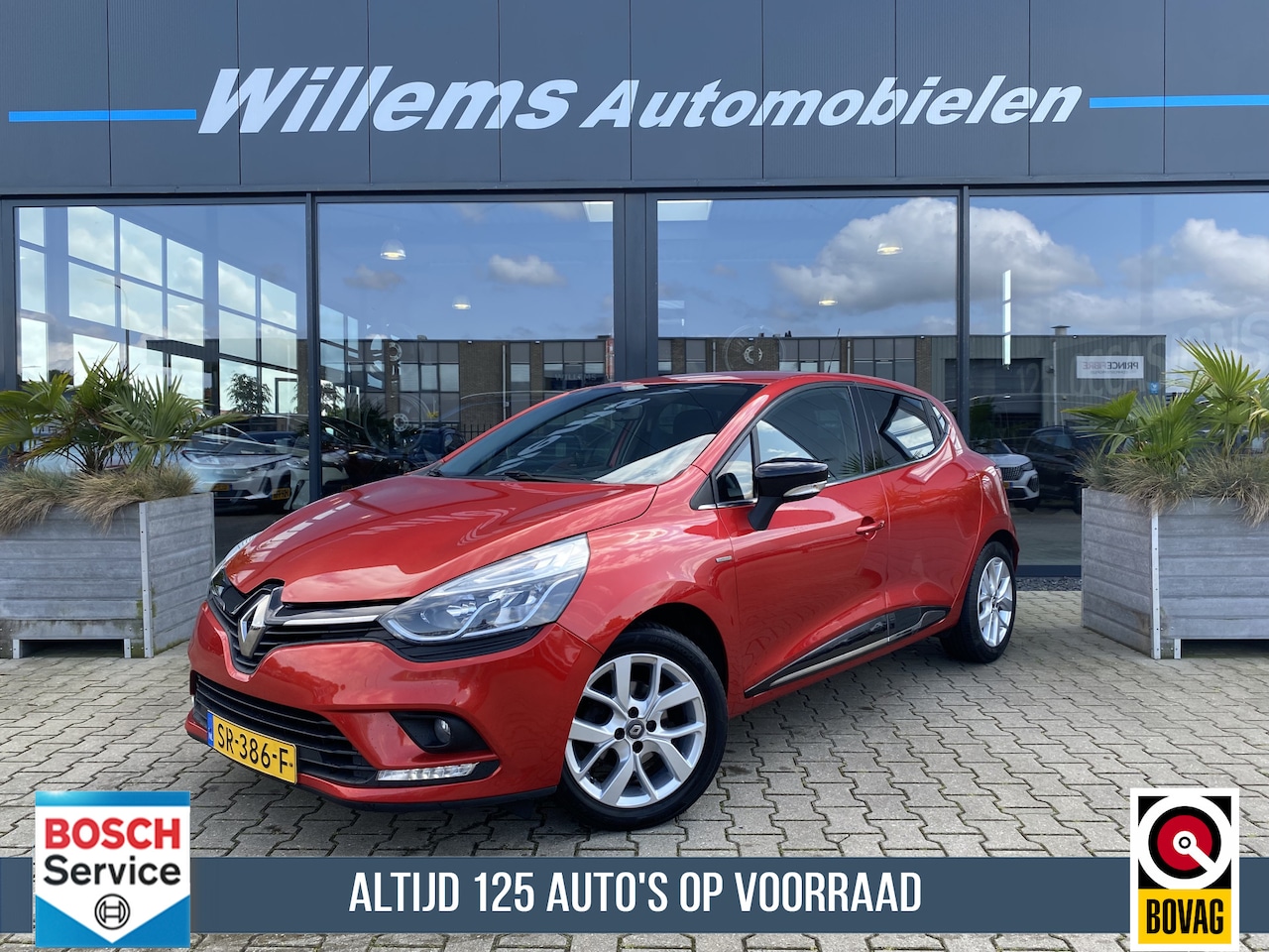 Renault Clio - 0.9 TCe Limited Navigatie, Cruise Control & Airco - AutoWereld.nl