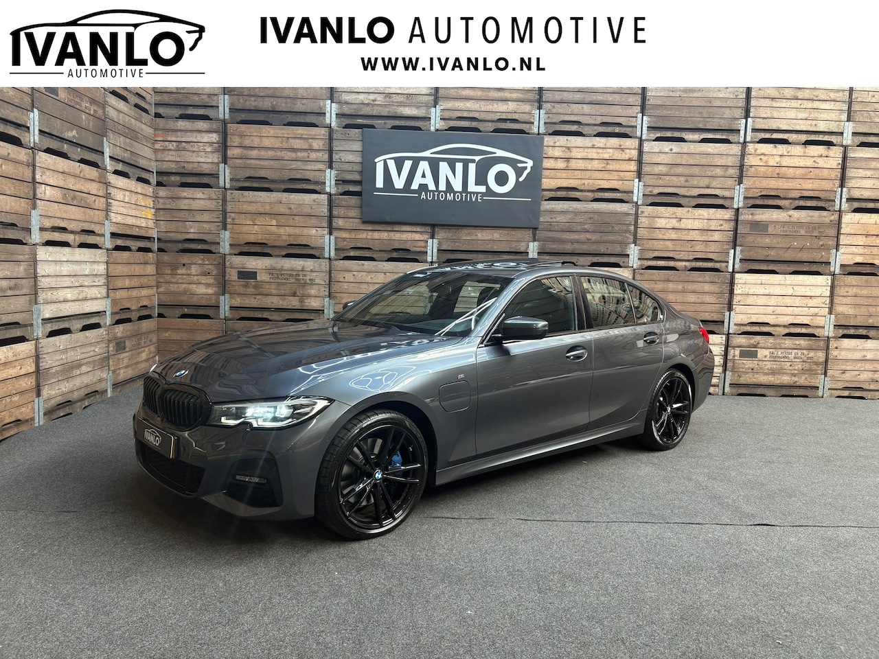 BMW 3-serie - 330e eDrive M Sport Edition Shadowline PANO Head up Navi Carplay - AutoWereld.nl