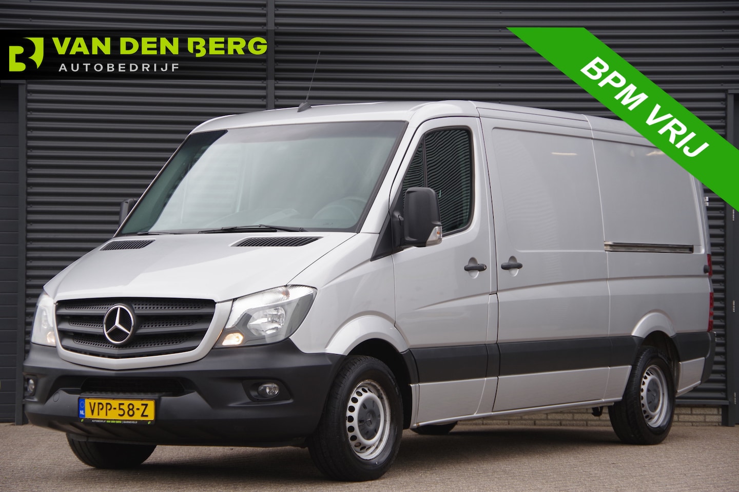 Mercedes-Benz Sprinter - 316 2.2 CDI L2H1 EURO6! AUT. 2X SCHUIFDEUR, TREKHAAK 2.8T, CAMERA, STANDKACHEL, NAVI, CRUI - AutoWereld.nl