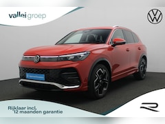 Volkswagen Tiguan - 1.5 eTSI 150 pk DSG R-Line Business | Trekhaak | Rondomzicht camera | Adaptief onderstel |
