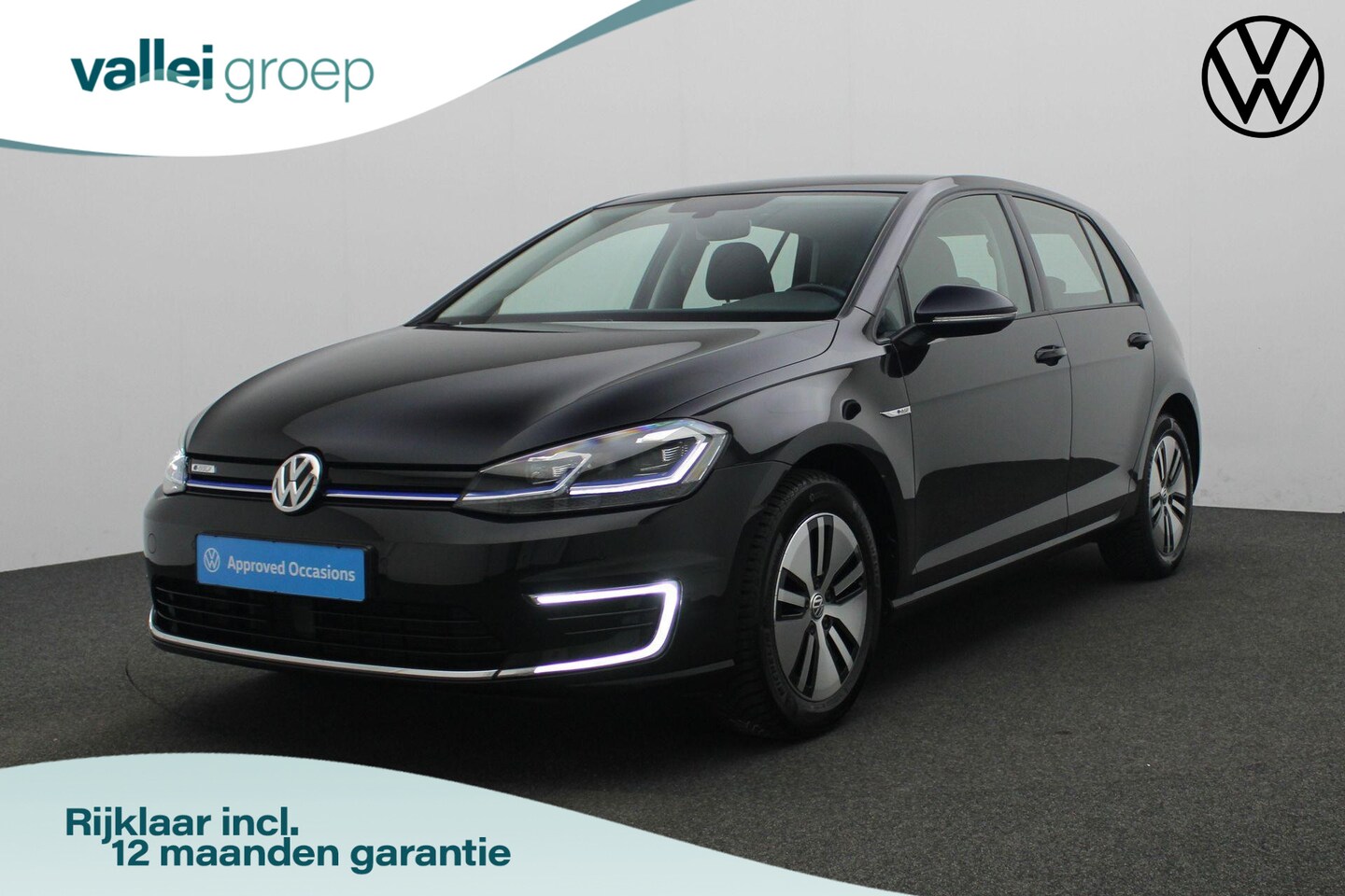 Volkswagen e-Golf - 136PK | Warmtepomp | Navigatie | Parkeersensoren voor/achter | Adaptive Cruise | Climatron - AutoWereld.nl