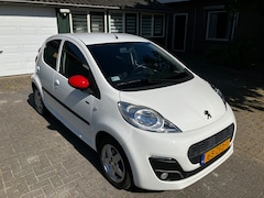 Peugeot 107 - 1.0 Sportium
