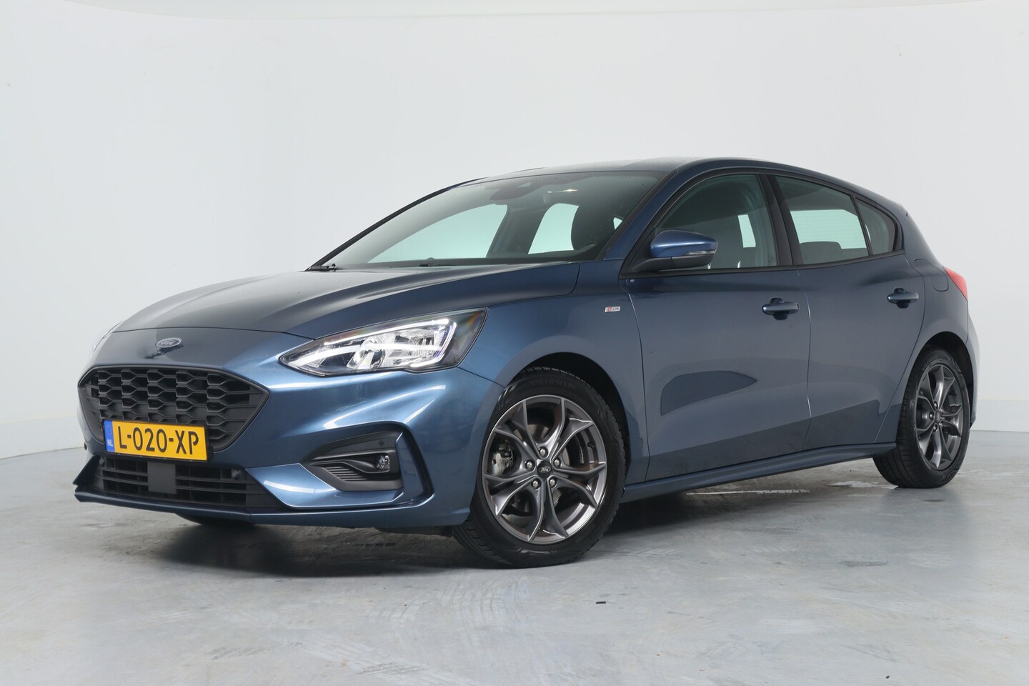 Ford Focus - 1.0 EcoBoost ST Line Business | Adaptive Cruise | Stoel-/Stuurverwarming | Climate Control - AutoWereld.nl
