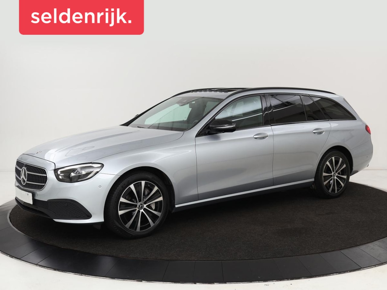 Mercedes-Benz E-klasse - 300de Avantgarde | Schuifdak | Stoelverwarming | Carplay | Sfeerverlichting | Trekhaak | 3 - AutoWereld.nl