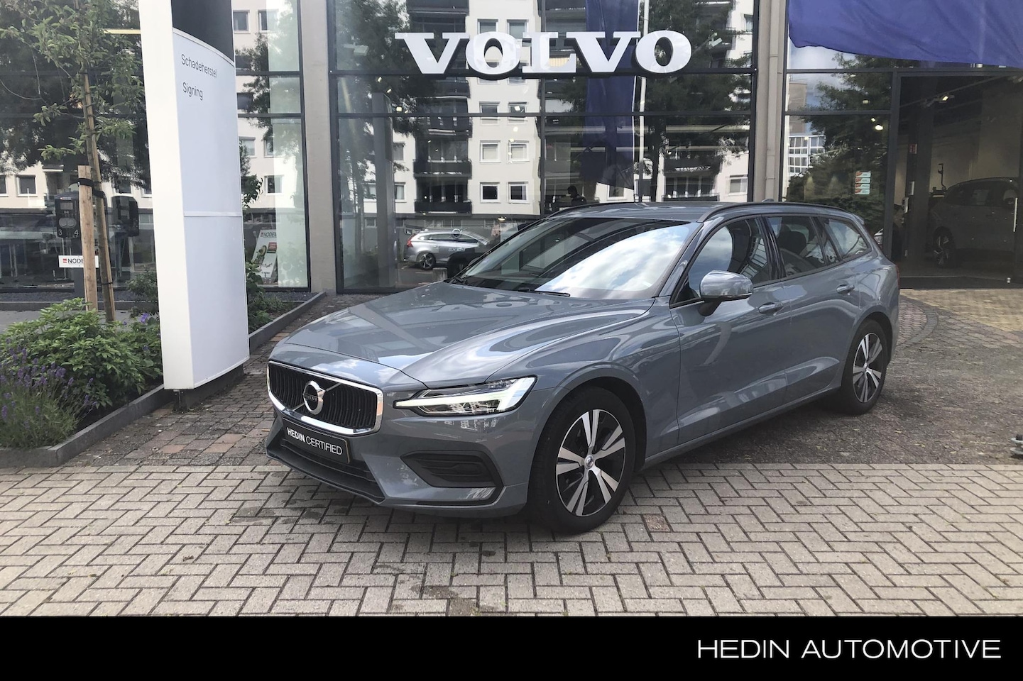 Volvo V60 - 2.0 B3 Momentum Advantage 2.0 B3 Momentum Advantage - AutoWereld.nl