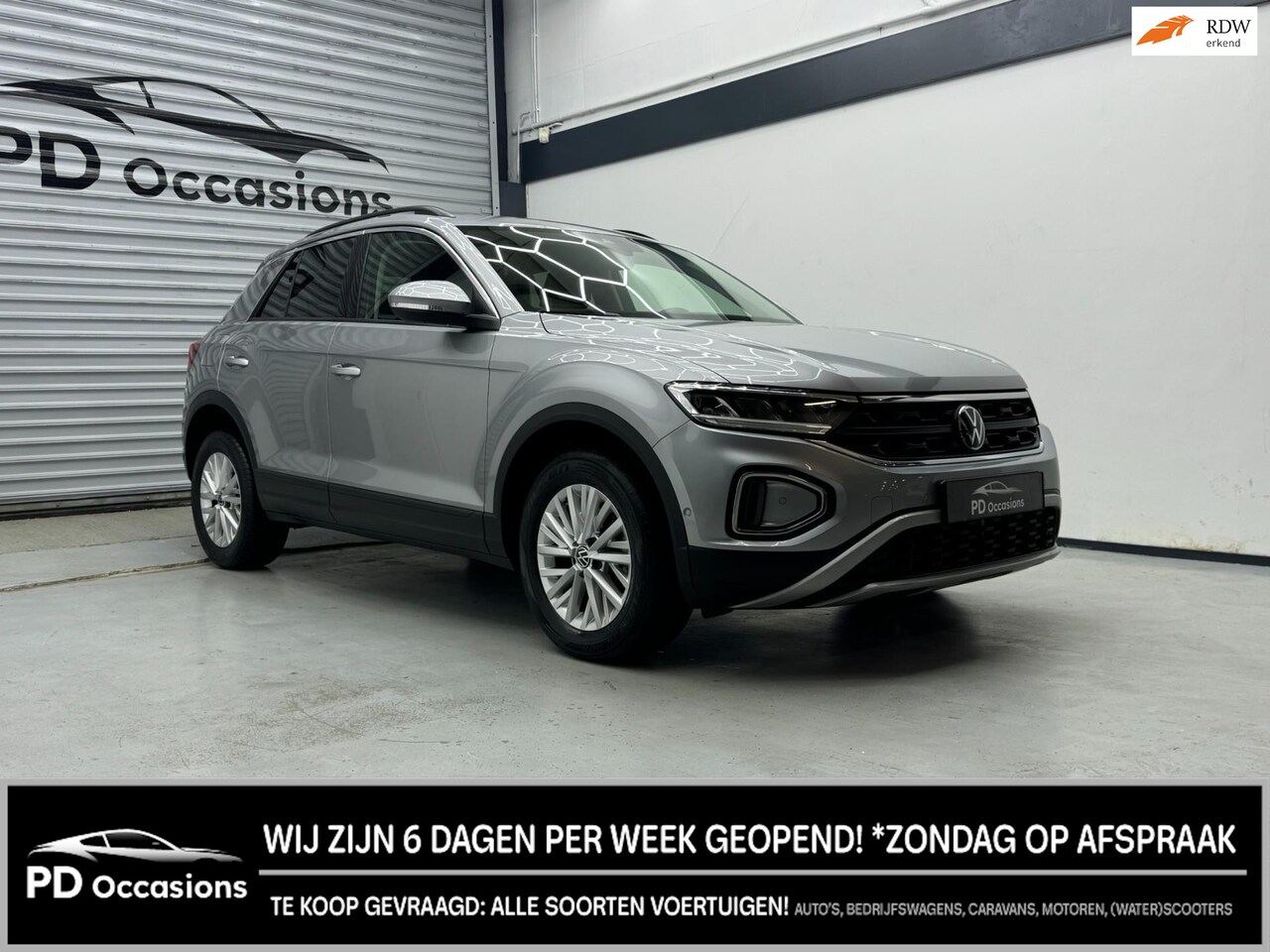Volkswagen T-Roc - 1.0 TSI Life Business - ACC - LM Velgen - Clima - Park. Sensoren - Lane - AutoWereld.nl