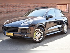 Porsche Cayenne - 3.0 S E-Hybrid '15 Pano Sport chrono Leder LED Inruil mogelijk