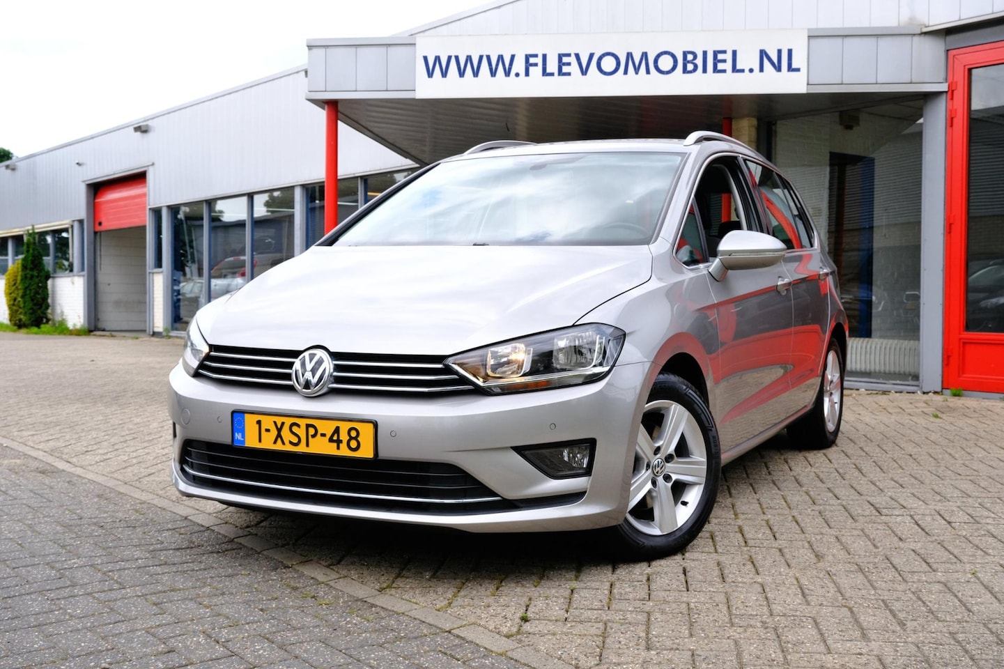 Volkswagen Golf Sportsvan - 1.2 TSI Highline Aut. Navi|Clima|LMV|PDC - AutoWereld.nl