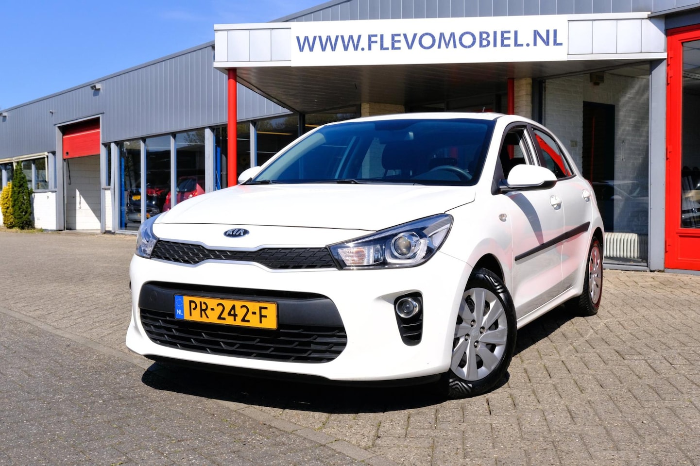 Kia Rio - 1.0 TGDI 100PK ComfortLine Airco|Schuifdak|Trekhaak - AutoWereld.nl