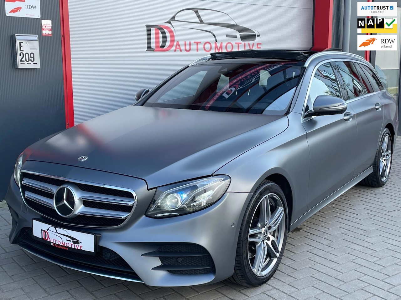Mercedes-Benz E-klasse - 220 d Amg-Line MEMORY/CAMERA/MULTIBEAM/TREKHAAK/BLIS/LANE/DISTRONIC - AutoWereld.nl