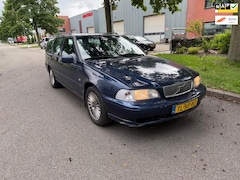 Volvo V70 - 2.5 Luxury-Line automaat