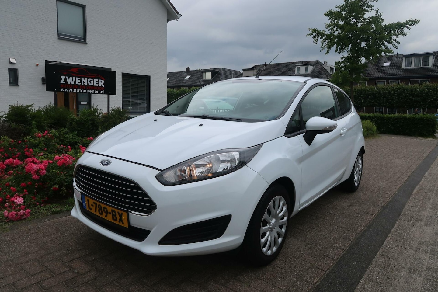Ford Fiesta - 1.25 AIRCO|STUURBEDIENING|RADIO-CD-USB-AUX|PERFECT ONDERHOUDEN - AutoWereld.nl