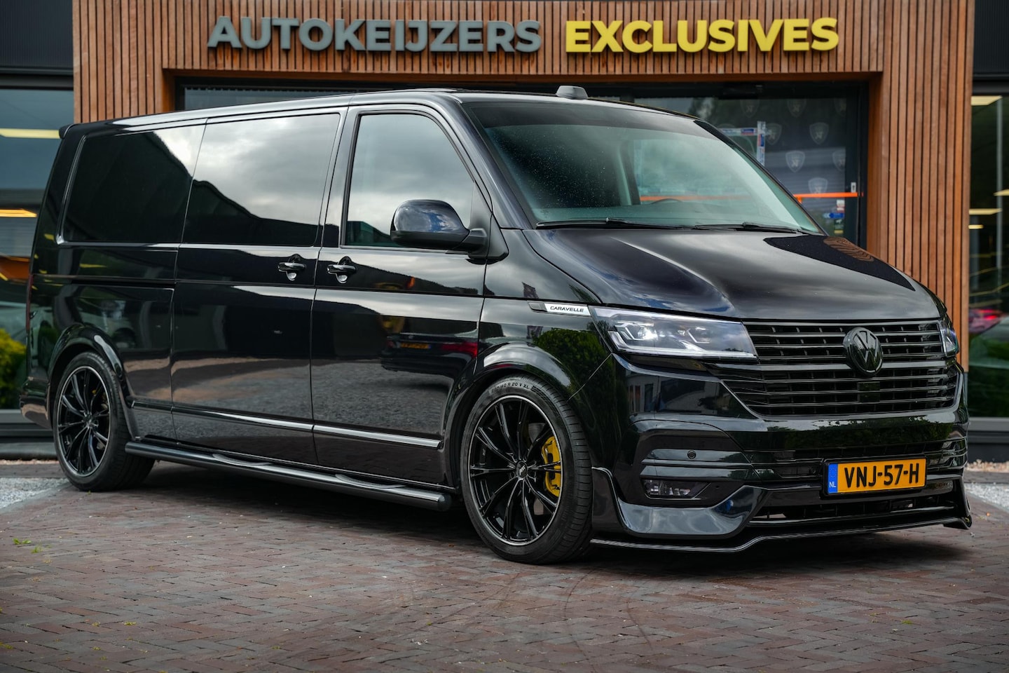 Volkswagen Transporter - 2.0 TDI L2H1 31 DC 4Motion Highline ABT Elek Schuifdeur 2x ACC Camera Virtual Dash DAB+ Le - AutoWereld.nl