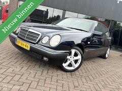 Mercedes-Benz E-klasse - 200 Elegance NAP / AUTOMAAT / CRUISE