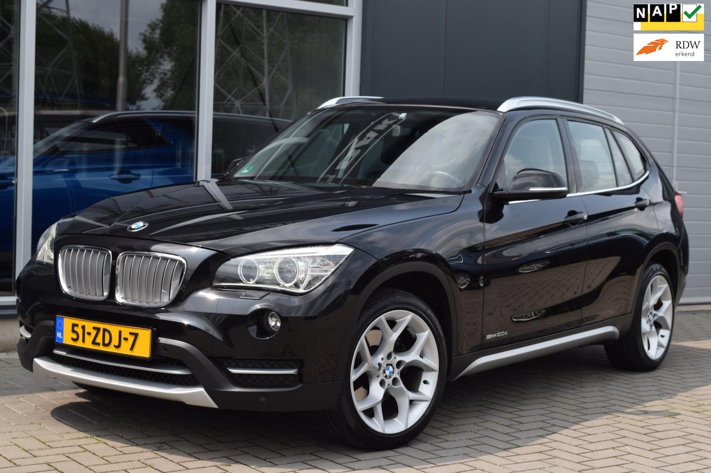 BMW X1 - SDrive20d Business+ | Automaat | Xenon | Leder | NAP + APK 6-2026 ! - AutoWereld.nl