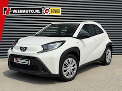 Toyota Aygo X - 1.0 VVT-i MT Play Camera/Apple/Stoelwarm/Keyless