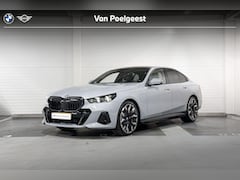 BMW 5-serie - Sedan 530e l M-Sport Prol Comfort Pack l Elek. Trekhaak