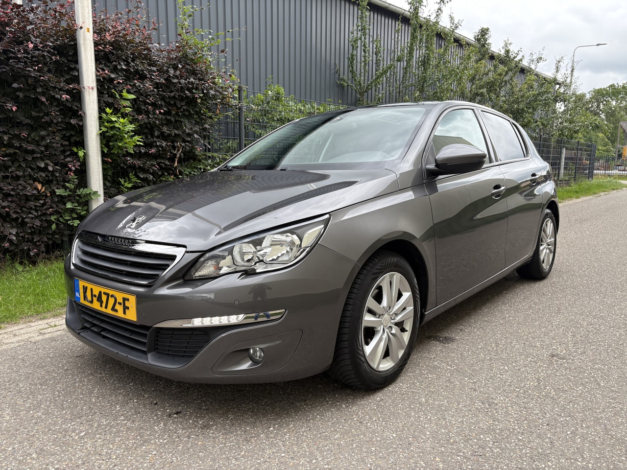 Peugeot 308 - 1.2 PureTech Blue Lease Executive / NAVI / AIRCO / PANORAMADAK / 118dkm! NAP! - AutoWereld.nl