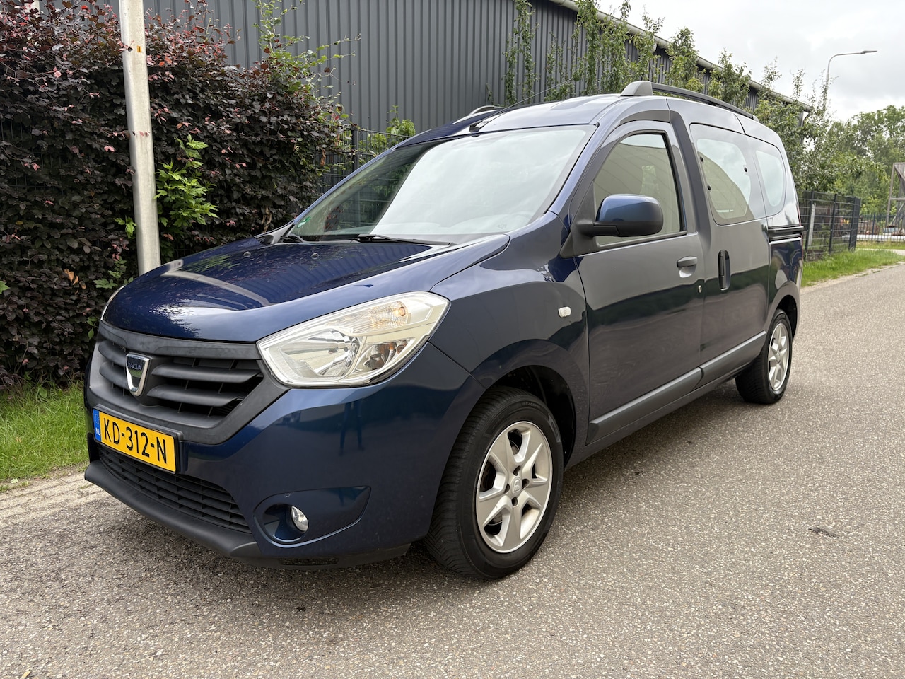 Dacia Dokker - 1.2 TCe S&S Lauréate / AIRCO / 2x SCHUIFDEUR / 99dkm! NAP! - AutoWereld.nl