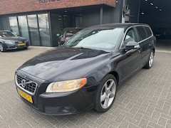 Volvo V70 - 2.0 D3 Kinetic AUTOMAAT NAVI SUPER NETTE ORIG NL NAP