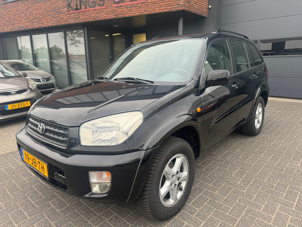 Toyota RAV4 - 2.0-16V VVT-i Sol AUTOMAAT AIRCO ZEER NETJES GOED ONDERHOUDEN - AutoWereld.nl
