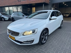 Volvo V60 - 2.4 D6 AWD Plug-In Hybrid Summum XENON LEDER DEALER OH NAP