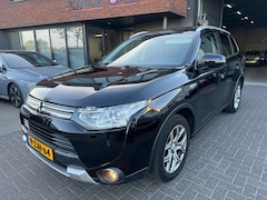 Mitsubishi Outlander - 2.0 PHEV Instyle SCHUIFDAK LEDER TREKHAAK CAMERA