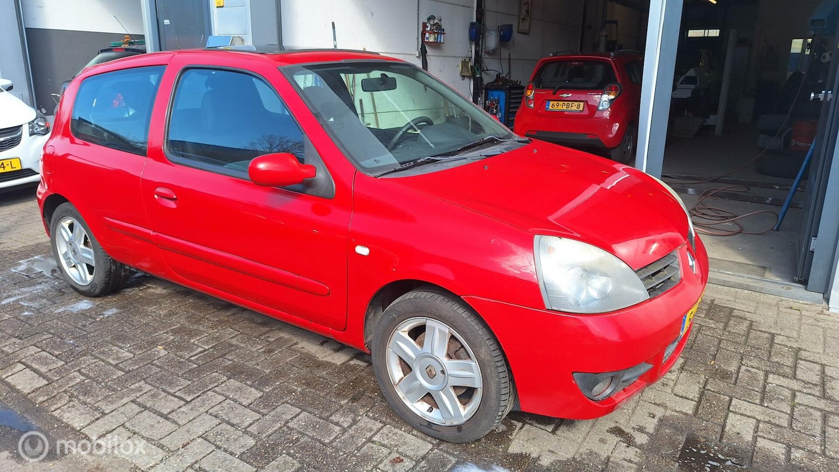 Renault Clio - 1.2-16V Campus 1.2-16V Campus - AutoWereld.nl