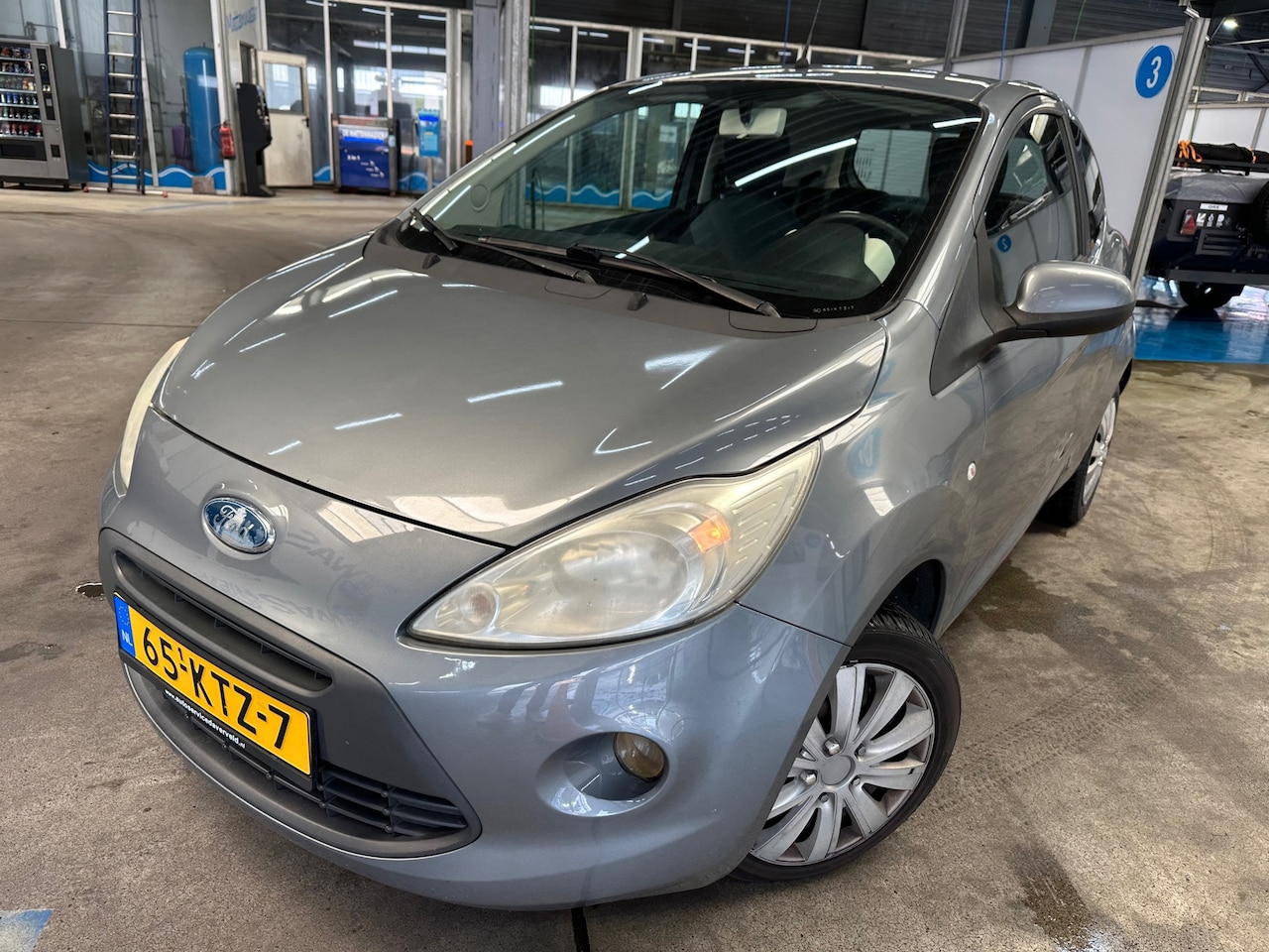 Ford Ka - MET CRUISE CONT, AIRCO & JAAR! - AutoWereld.nl