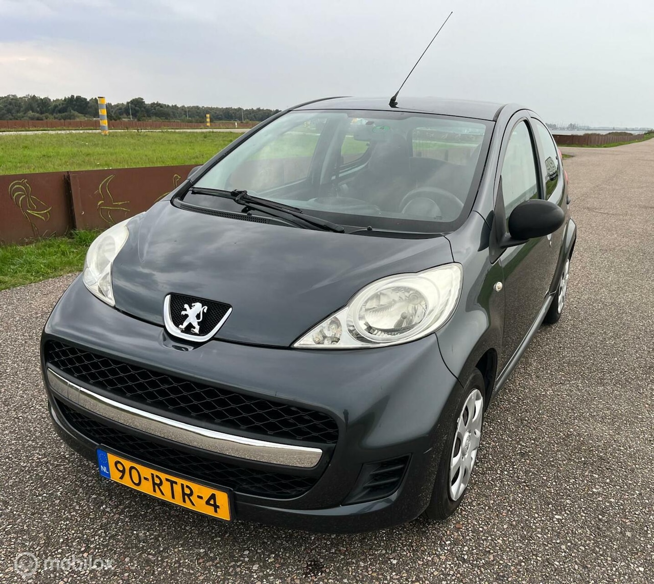 Peugeot 107 - 1.0-12V XR 1.0-12V XR - AutoWereld.nl