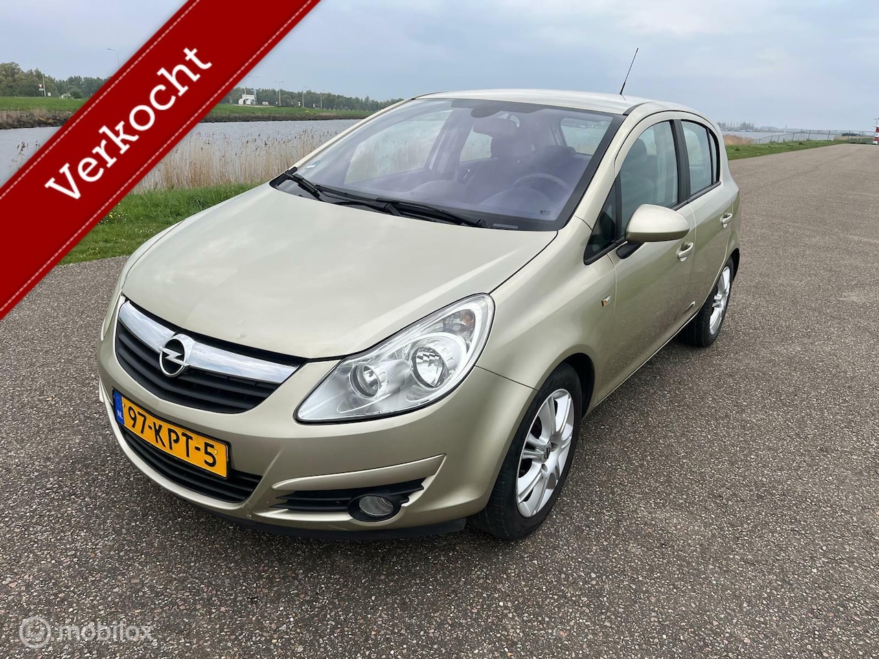 Opel Corsa - 1.4-16V Cosmo 1.4-16V Cosmo - AutoWereld.nl