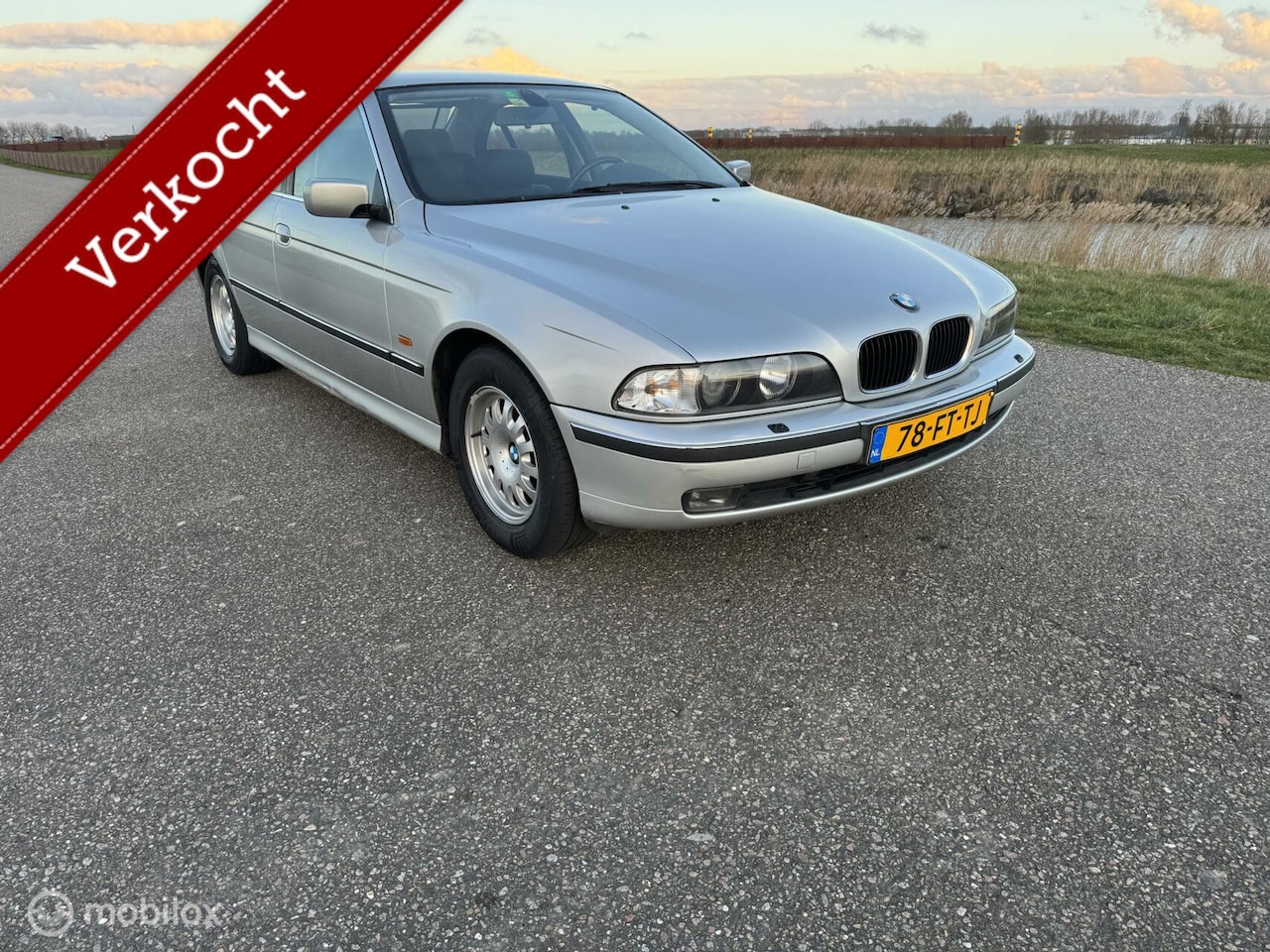 BMW 5-serie - 528i Executive 528i Executive (vakgarage onderhouden) - AutoWereld.nl