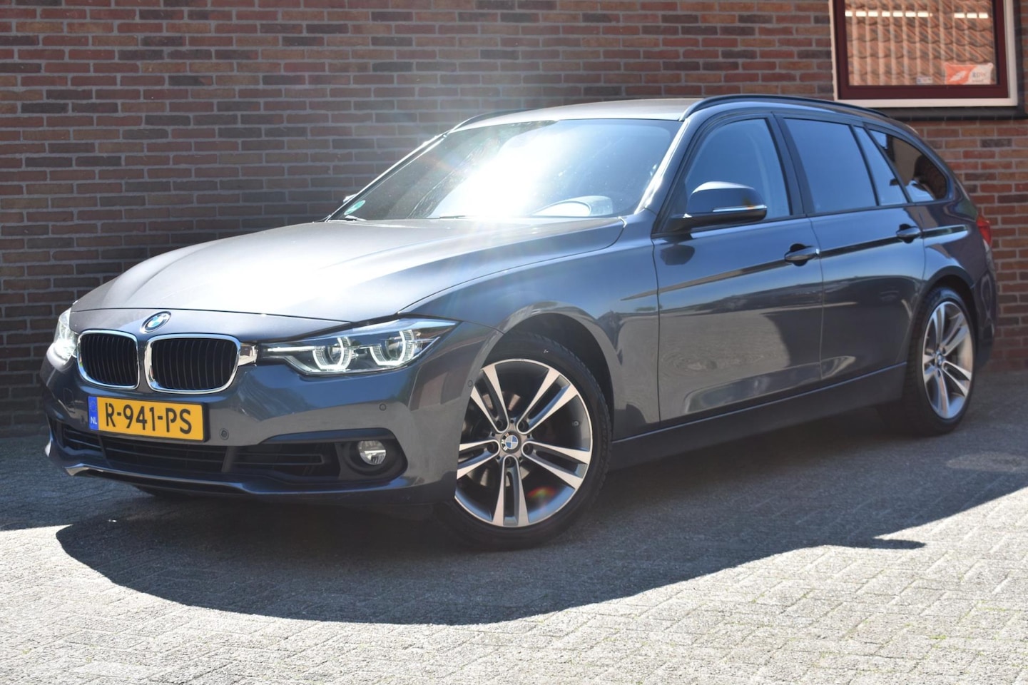 BMW 3-serie Touring - 318i '18 Navi Clima Cruise Inruil mogelijk - AutoWereld.nl